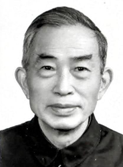 中办副主任李质忠（1915—2002） 原名李祖钟，福建上杭人。1929年参加革