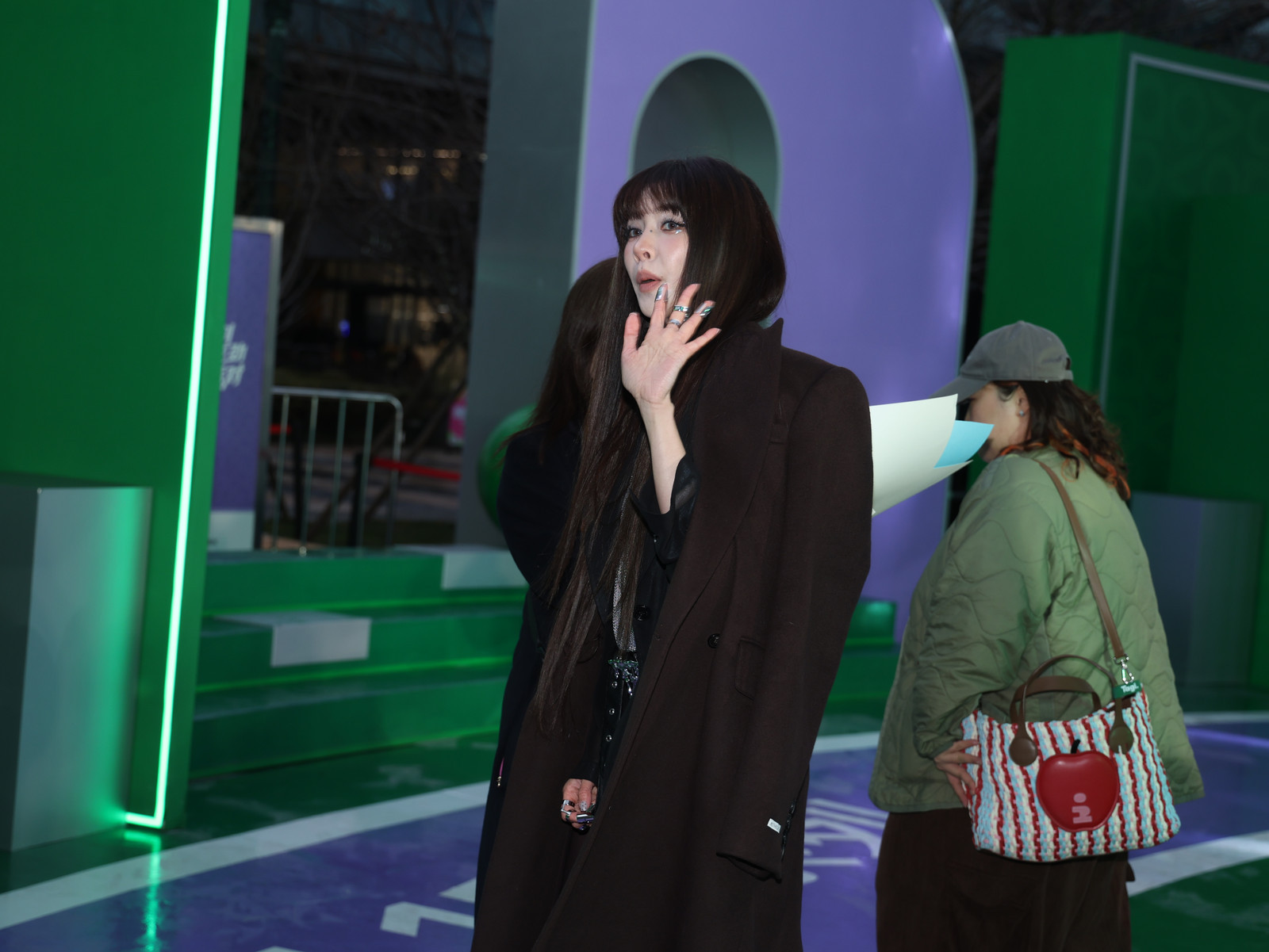 宋妍霏Y3K造型杀疯了宋妍霏又换新风格了宋妍霏真的超级百变，至没有发现宋妍霏驾驭