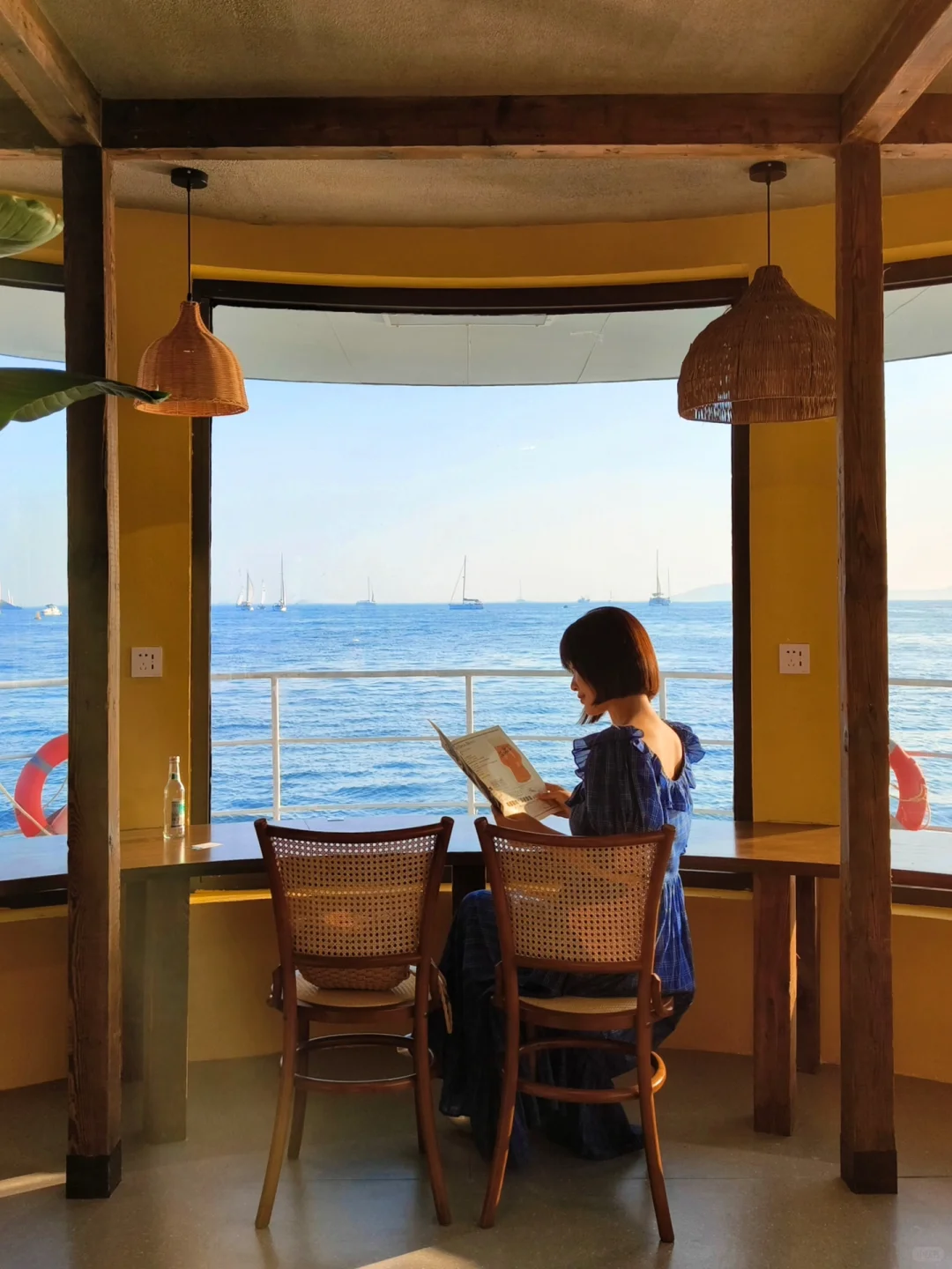 青岛开在船上的咖啡馆☕️真的有被chill到‼️