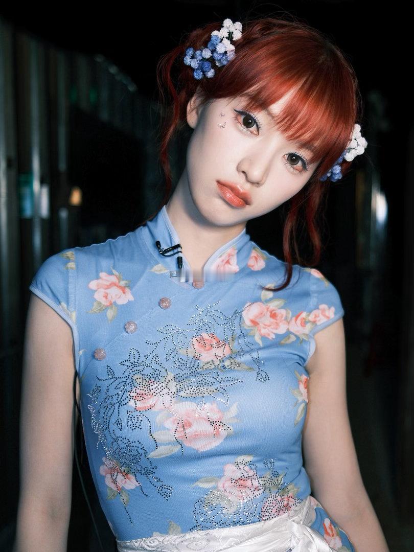 黄灿灿直播比浪姐真人秀好笑100倍 黄灿灿直播讲浪姐，全程高能没有尿点。我笑到拍