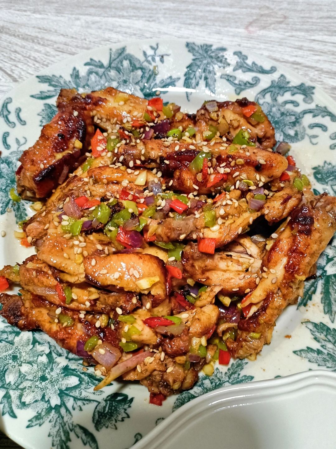 年夜饭一定要安排这个蒜香鸡翅！收藏起来
