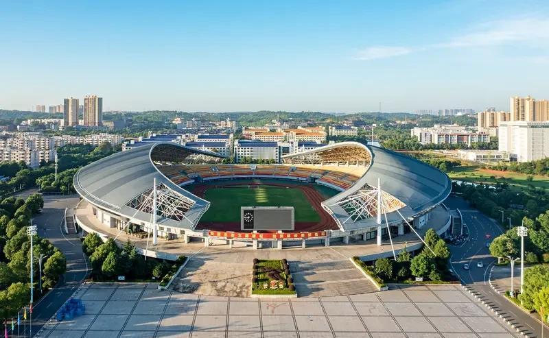 衡永大战，2:0，永州队没靠定位球，真刀真枪干赢了。
高响一脚破门，一次助攻，赛