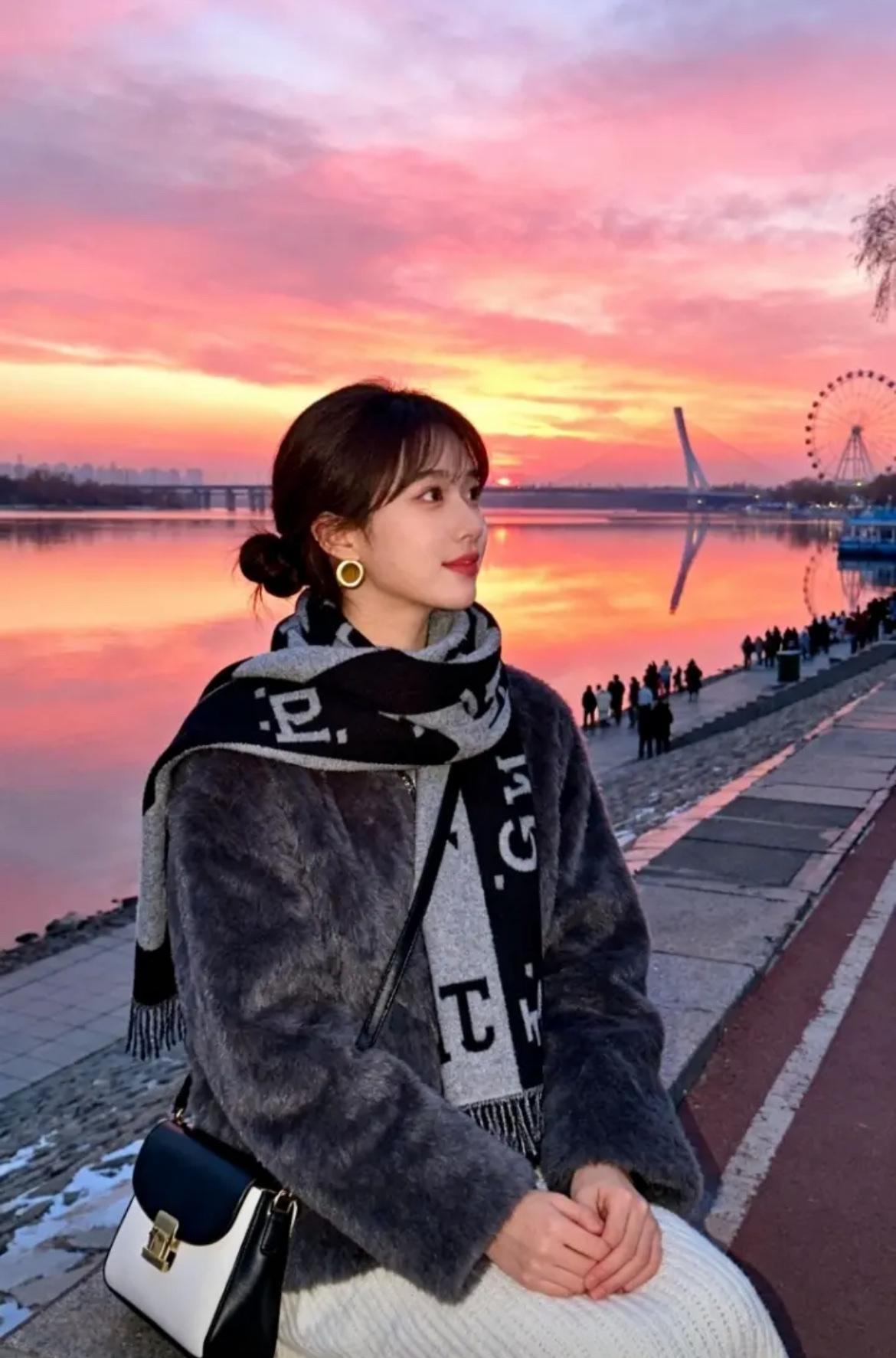 人生不必结婚
哪怕单身自由
即便永远单身也没关系
结婚未必是最好的路
但保持独立