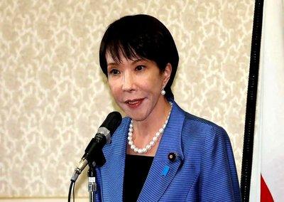 很多人问："中国为什么不趁着中日冲突，将日本在钓鱼岛上的灯塔给拆掉？"其实不是不