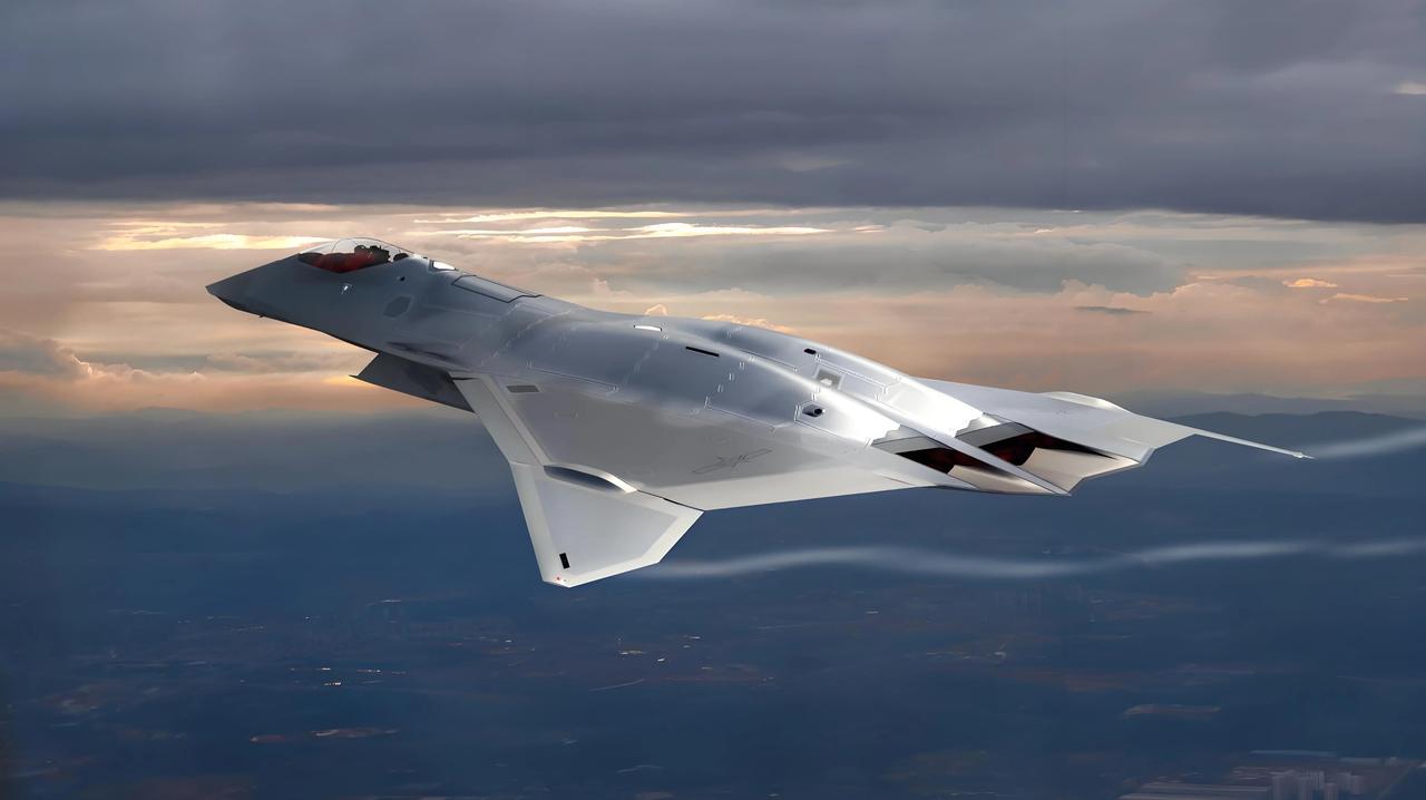 第一岛链的封锁线，在歼-36的航程面前已经变成了虚线。携带PL-15远程空空弹和