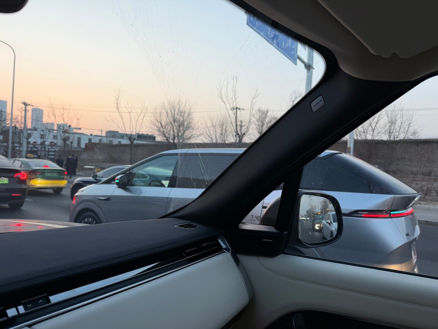 小鹏X9出增程之后，感觉在北京的能见度大幅度提高了。 