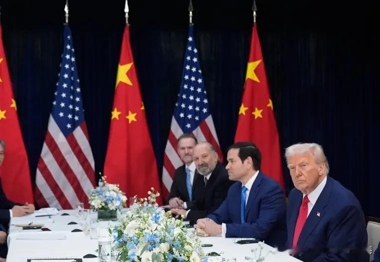 【齐天大圣资讯快递[比心]】中美在韩国釜山金海国际机场举行峰会结束后， 川普：双