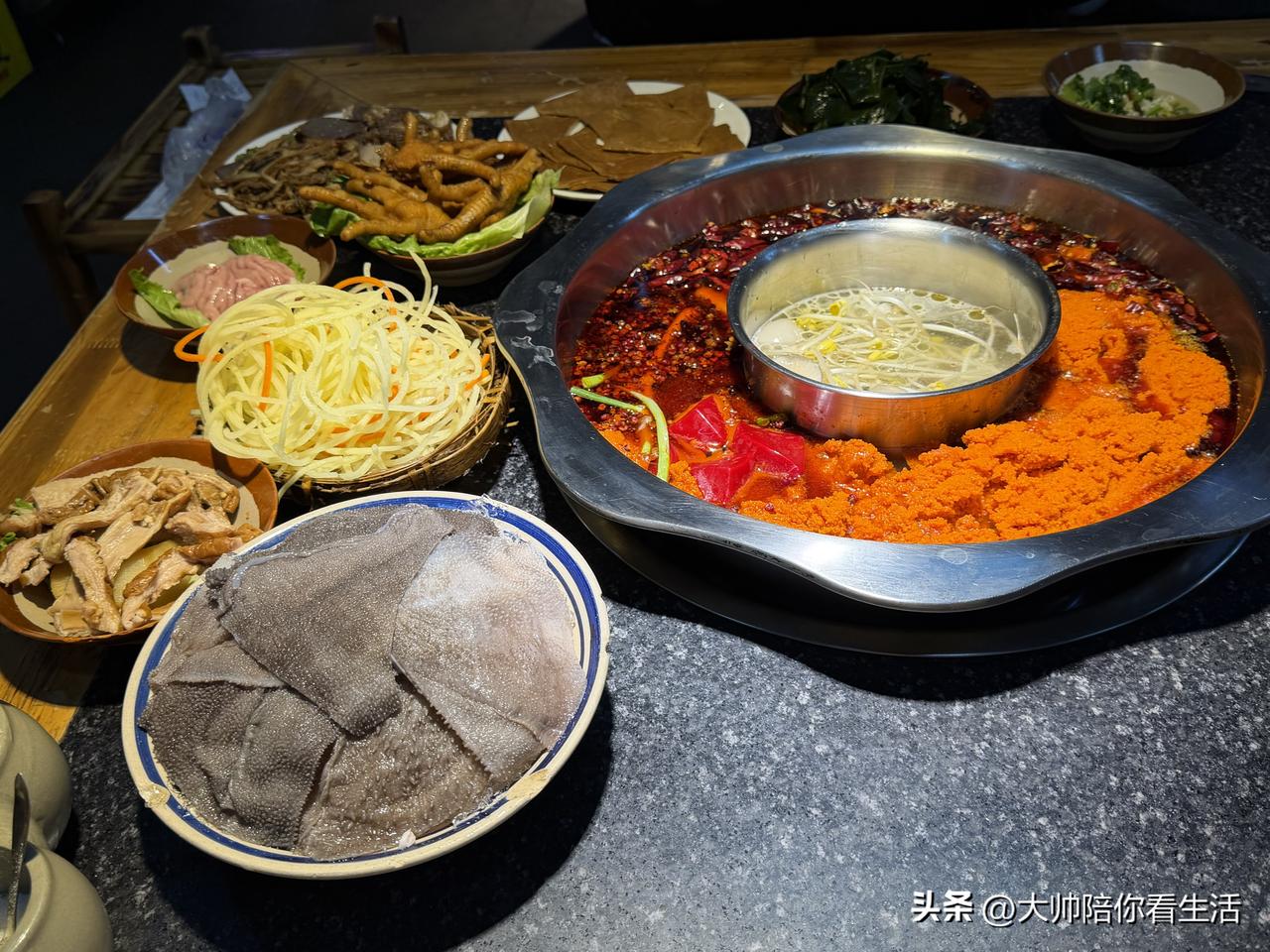 重庆火锅名不足传