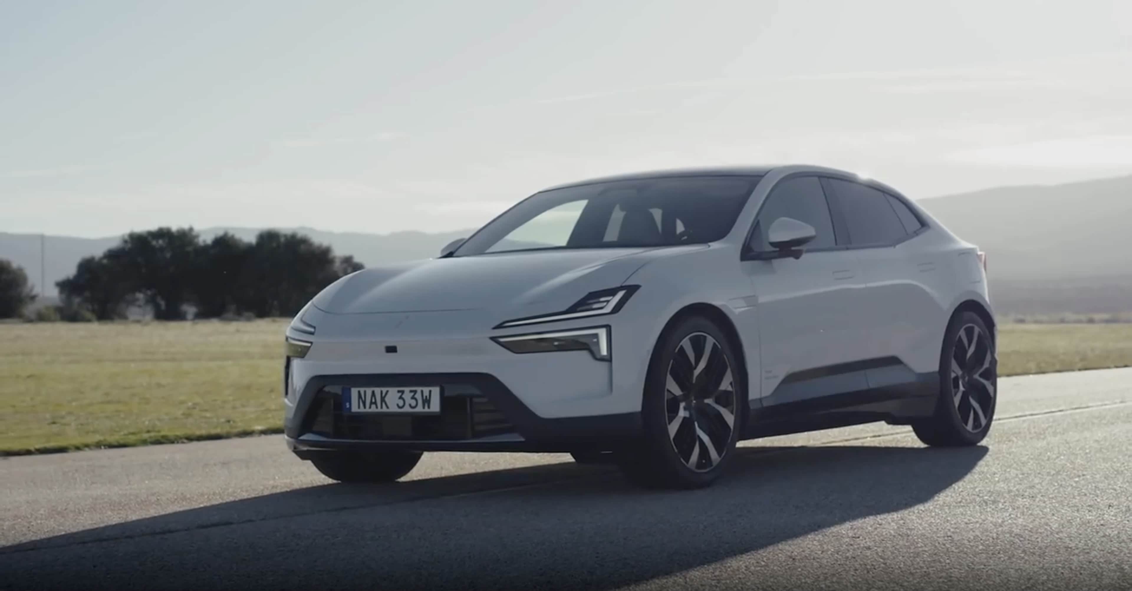 2025款极星Polestar 4实车亮相，单电机版可续航755km[喵喵]针对