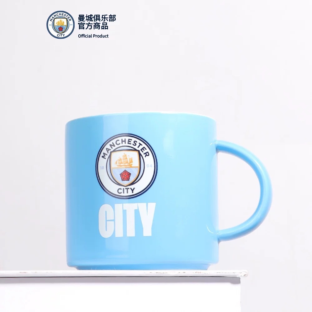 曼城是冠军🏆🏆🏆🏆🏆——恭喜瓜的第五座联赛杯冠军到手，我也有一个“杯”