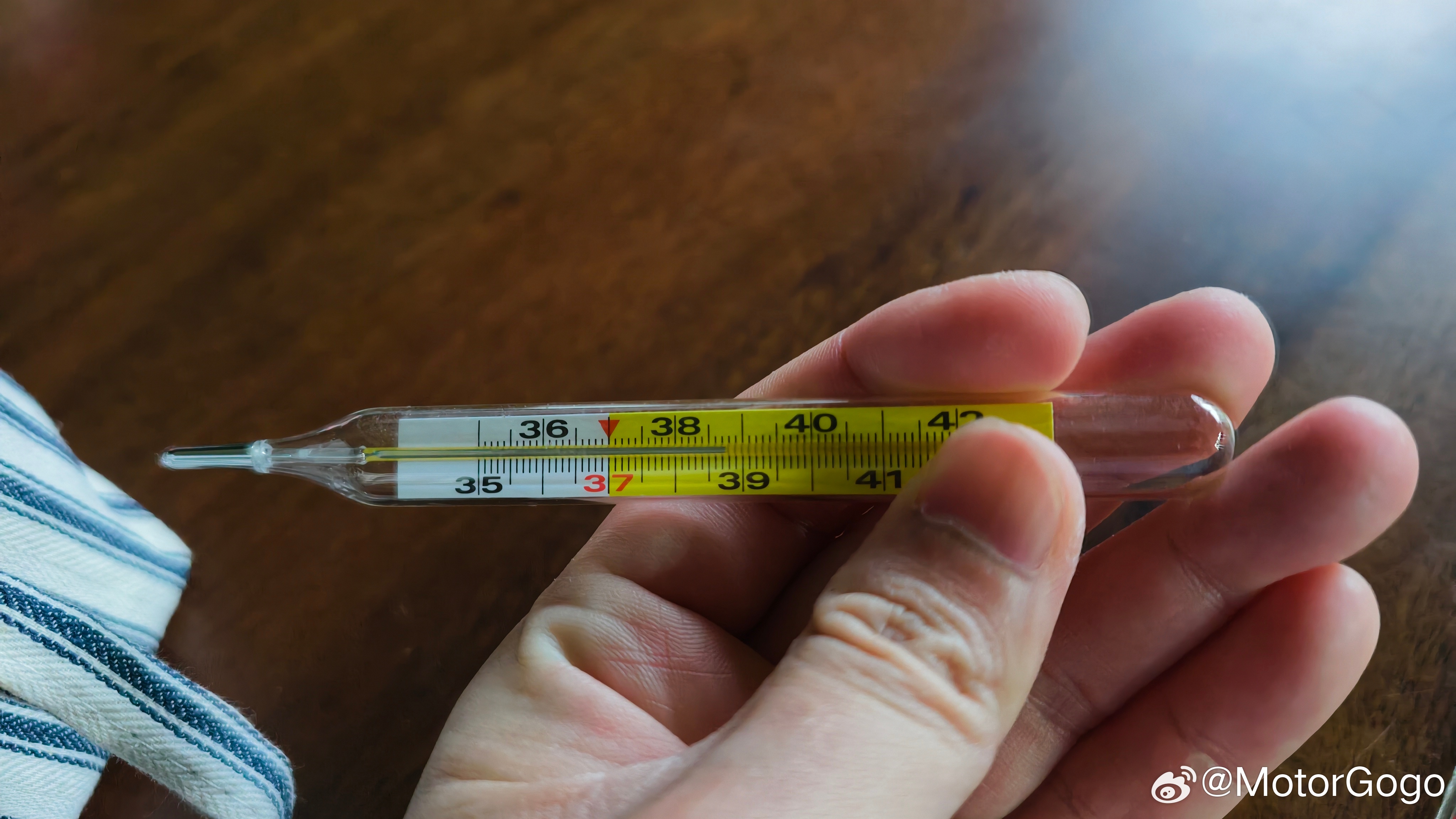 6月新增新冠确诊7.9万例上周刚刚经历过，发烧烧了 2 天，头晕头痛刀片嗓都来了