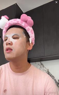 葛斯齐的脸不是自己打肿的，是被女朋友扇烂的！ 从“爱人”，到“葛小菲”，再到“长