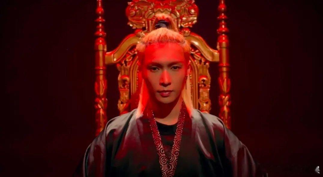 张艺兴的脸怎么这么崎岖了 ​​​