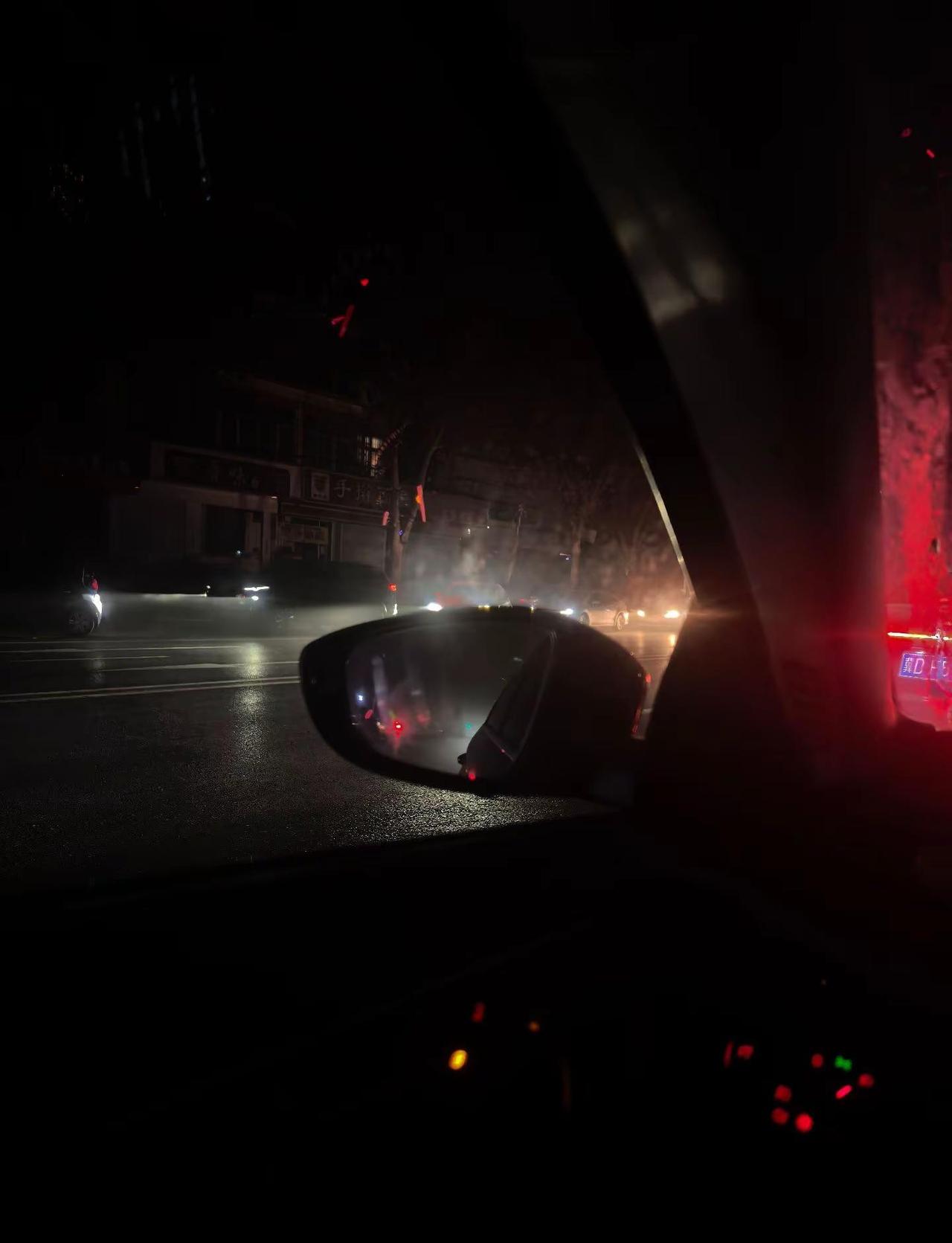 安安静静生活就好，企图多了 会觉得人间不值得夜深人静 夜晚 新的开始 好好生活慢