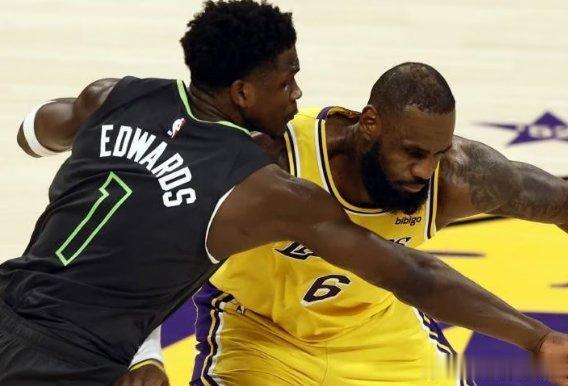 #爱德华兹：我想1V1打爆詹姆斯#
“老实说，每个人。每次跟勒布朗打比赛的时候我