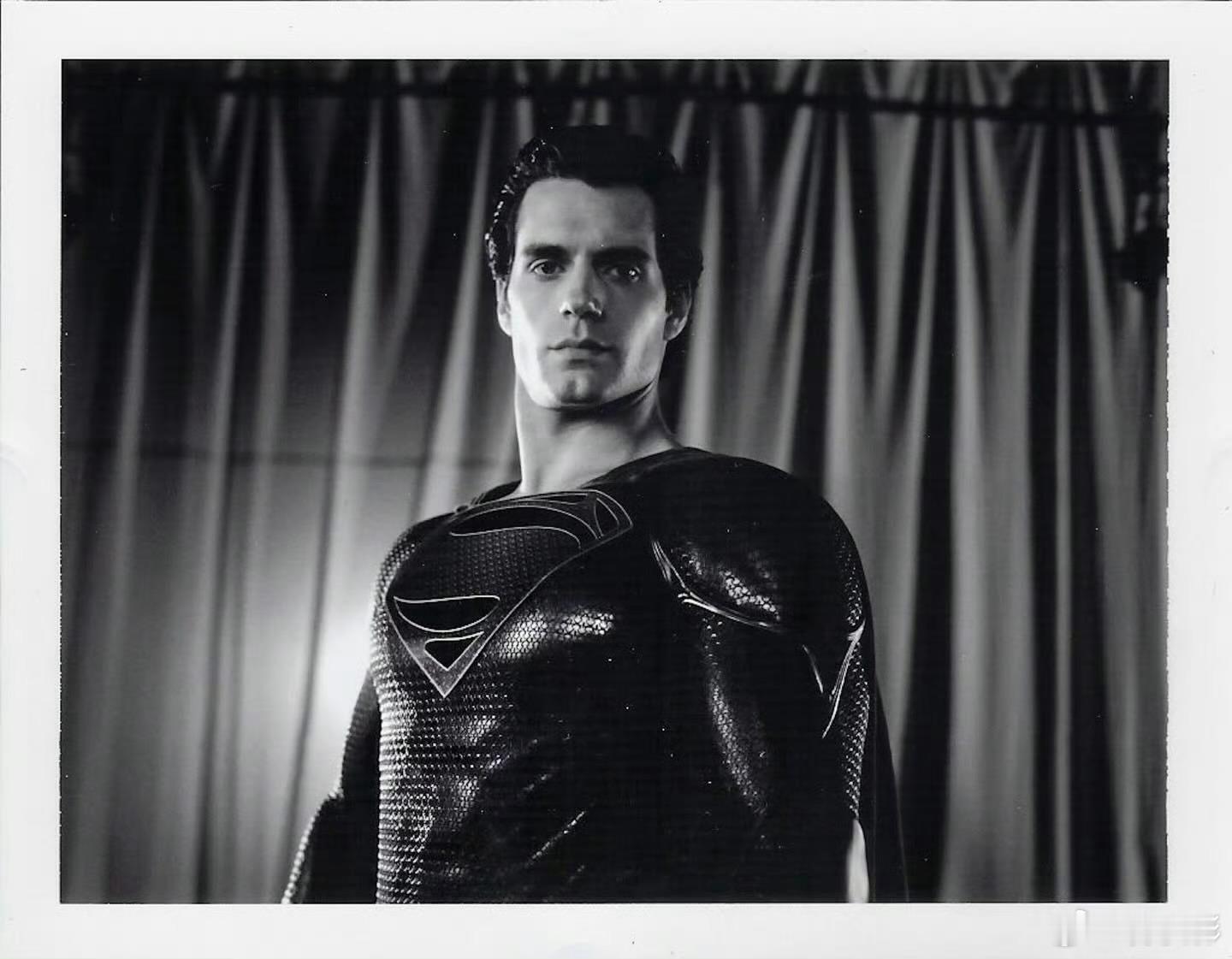 “扎导”扎克施奈德曝光亨超亨利卡维尔版超人在《超人：钢铁之躯》早期试镜造型！！ 