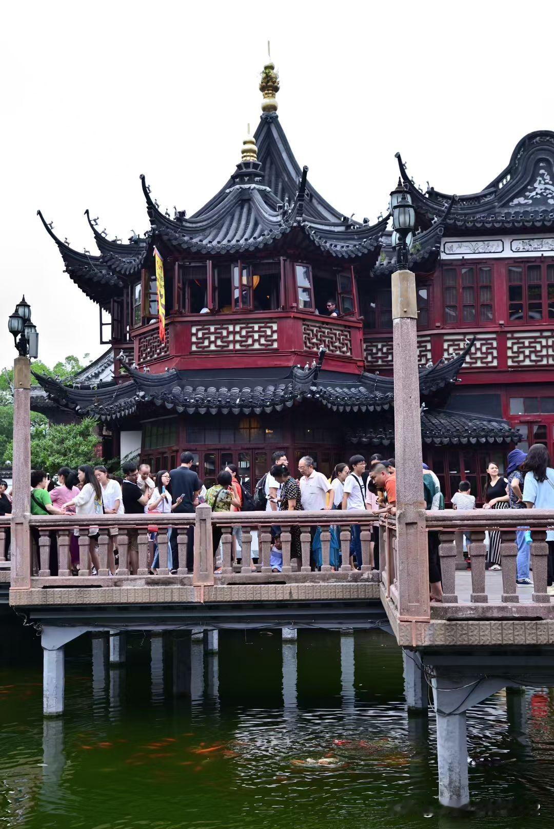 印象.上海(之三)——上海，一座充满活力和魅力的城市，它有着丰富多彩的文化和历史