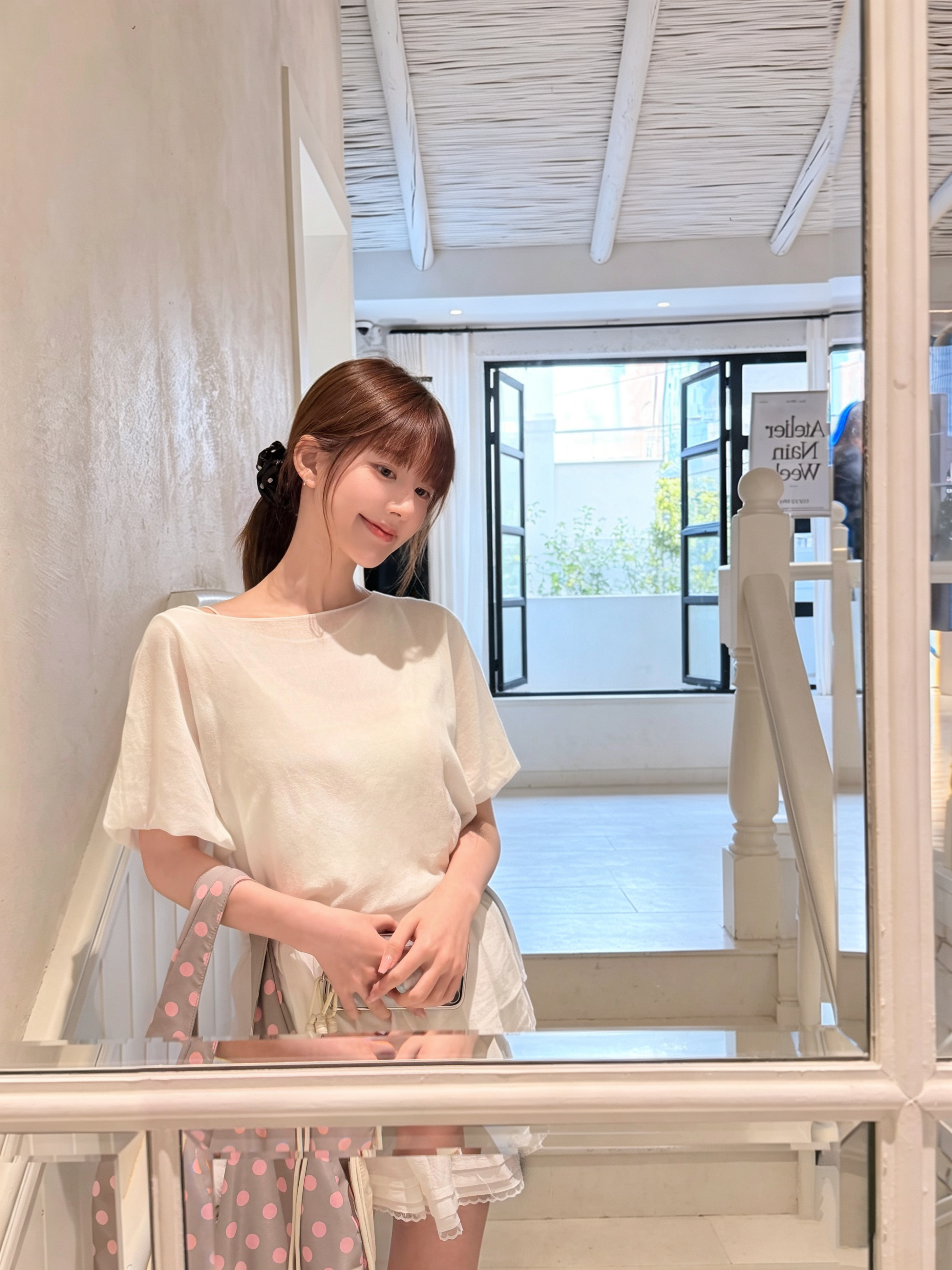 赵露思 来一张小露单人版