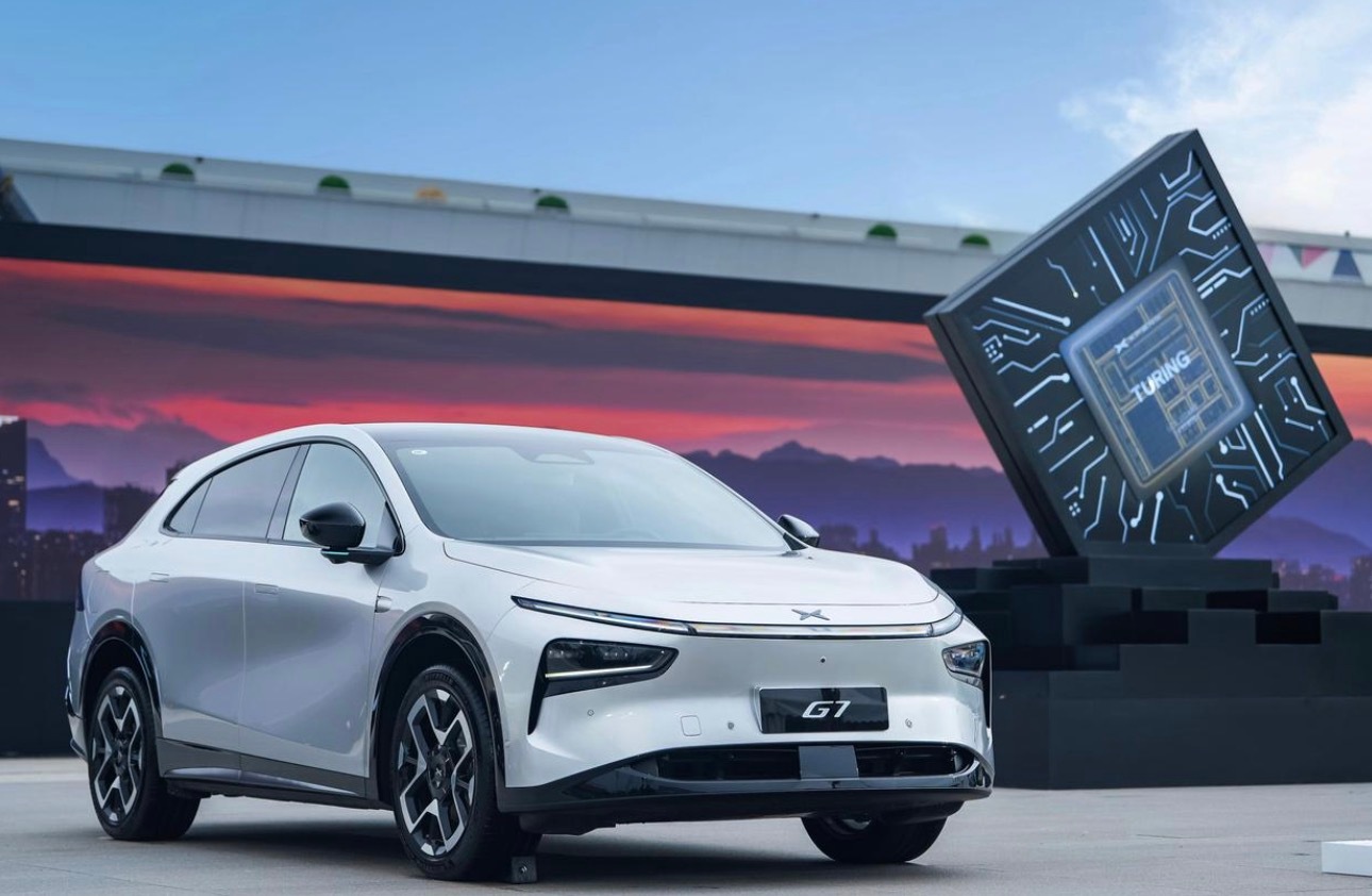 小鹏G7上市，售价19.58万元起。新车共推出3款车型，售价区间19.58万元-