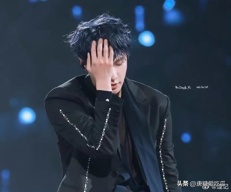 情怀不能当饭吃
《大花轿》多好的舞台
多少人还沉浸其中
因为青春
因为念旧
硬生