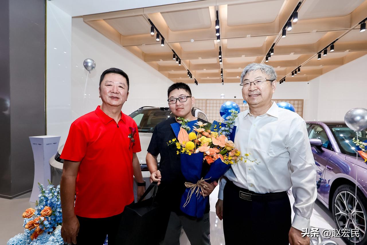 6月21日，中国汽车圈的一个标志性事件，当属首家奇瑞生活馆在汕头瑞讯·海湾汽车生