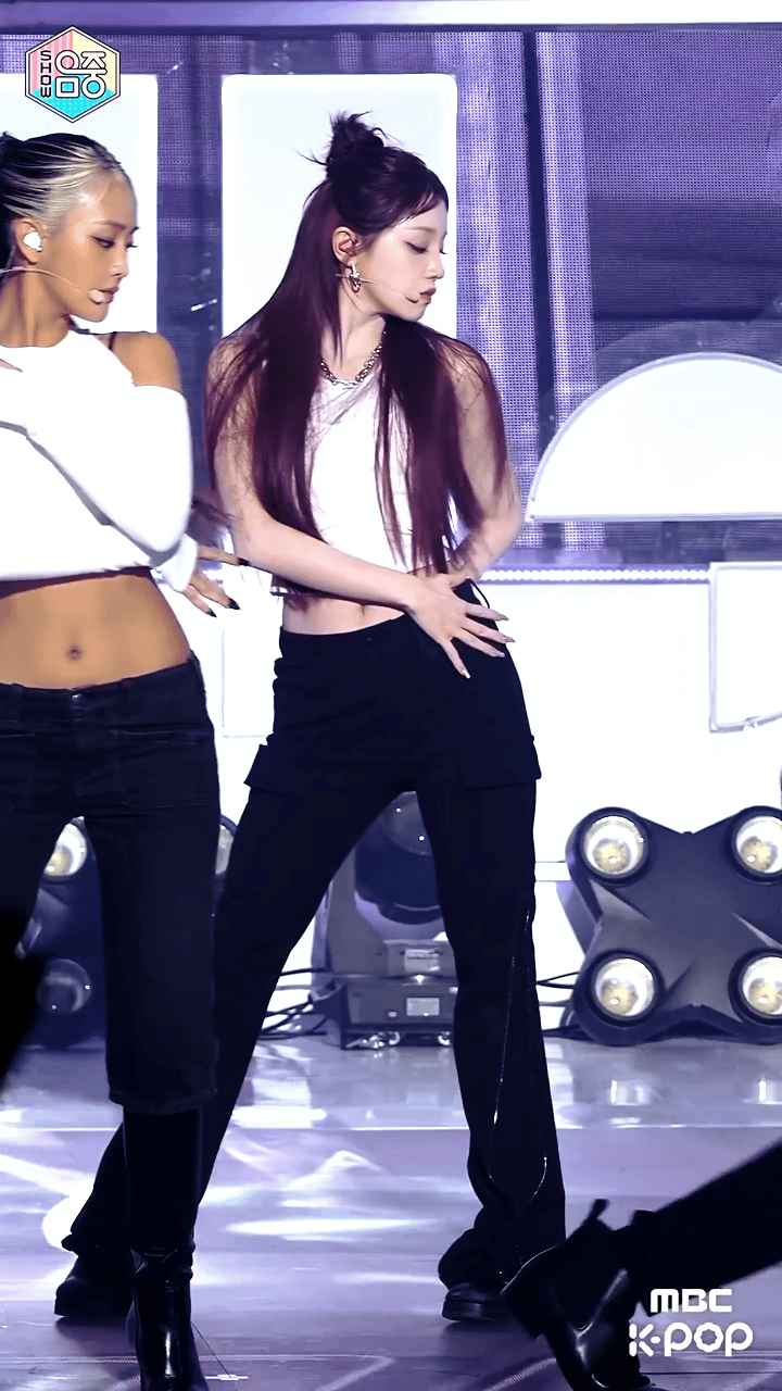 宋雨琦完全都市丽人 完全女神。。看宋雨琦直拍又种草了一整套穿搭🫢直拍观赏性ma