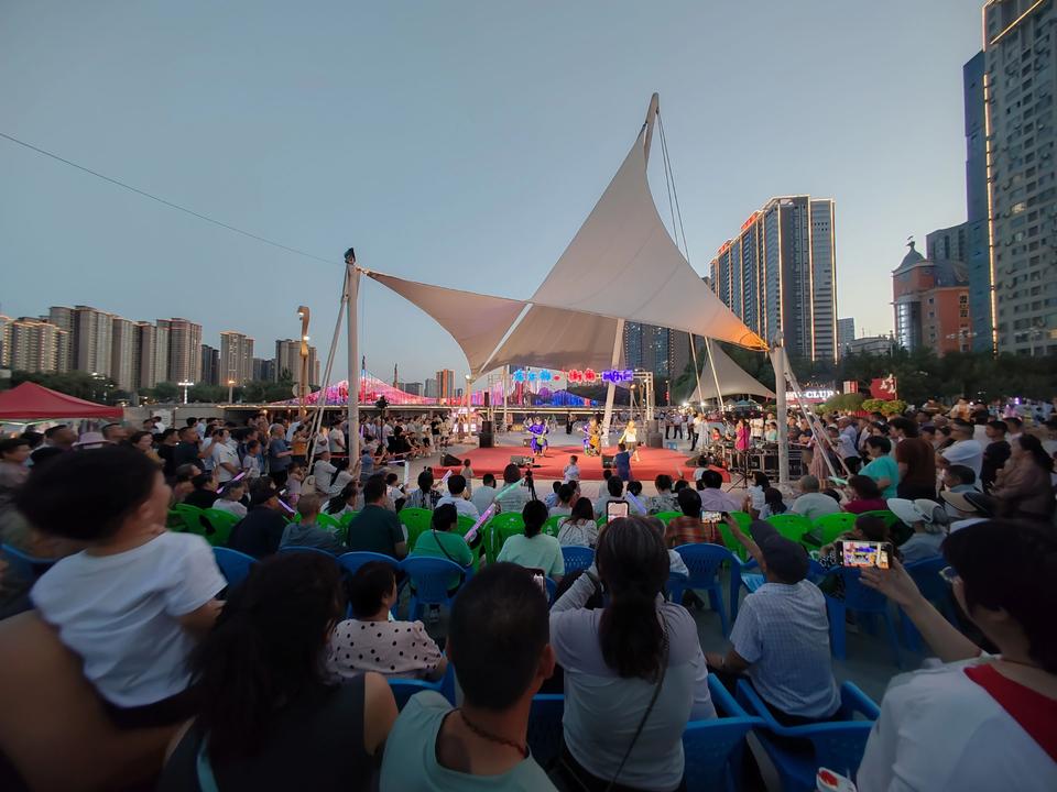 库尔勒街角音乐会