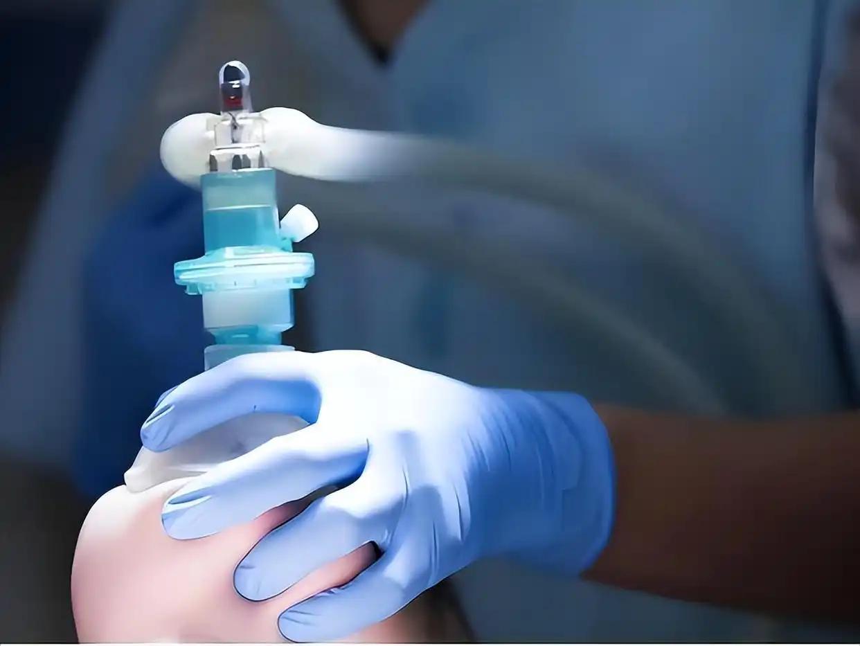 麻醉会让人“变傻”？为您揭开全麻神秘面纱
在手术室门口，“麻醉会不会让人变傻”是