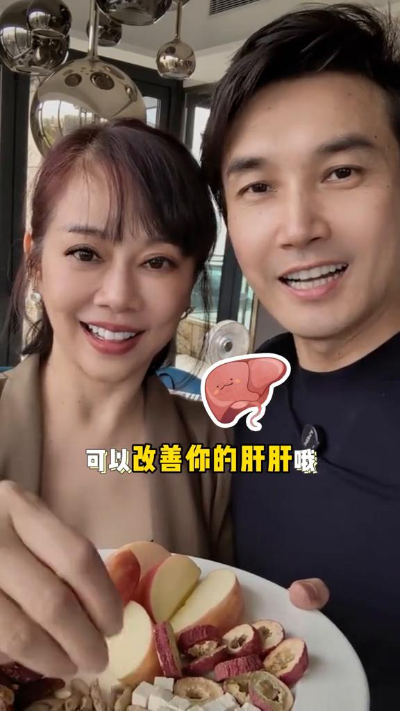 现在就是煲水水，有什么东西？脉动可以改善肝，还有茯苓，它是可以去水肿的。这个是山
