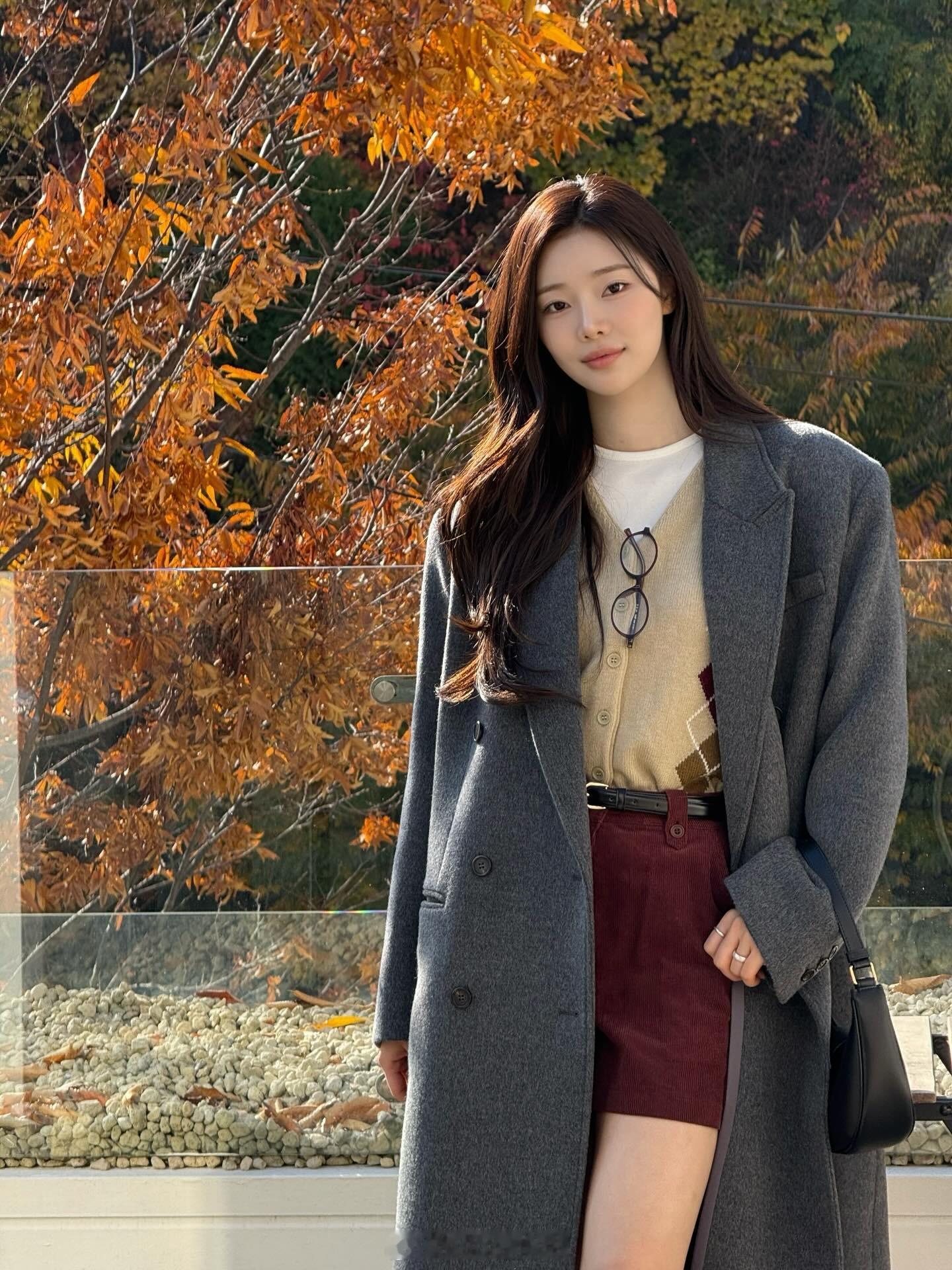 单身即地狱李时安更新穿搭集 