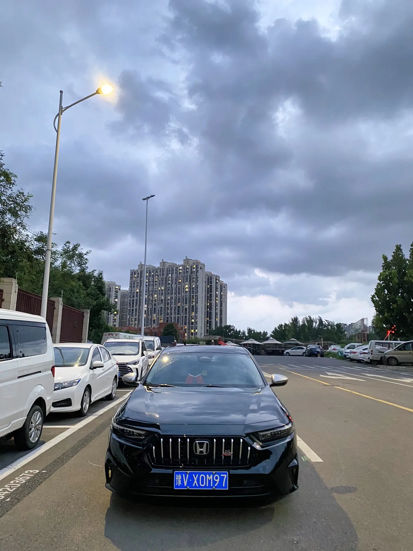 等咱有了钱，英仕派买两辆，开一辆，拆一辆