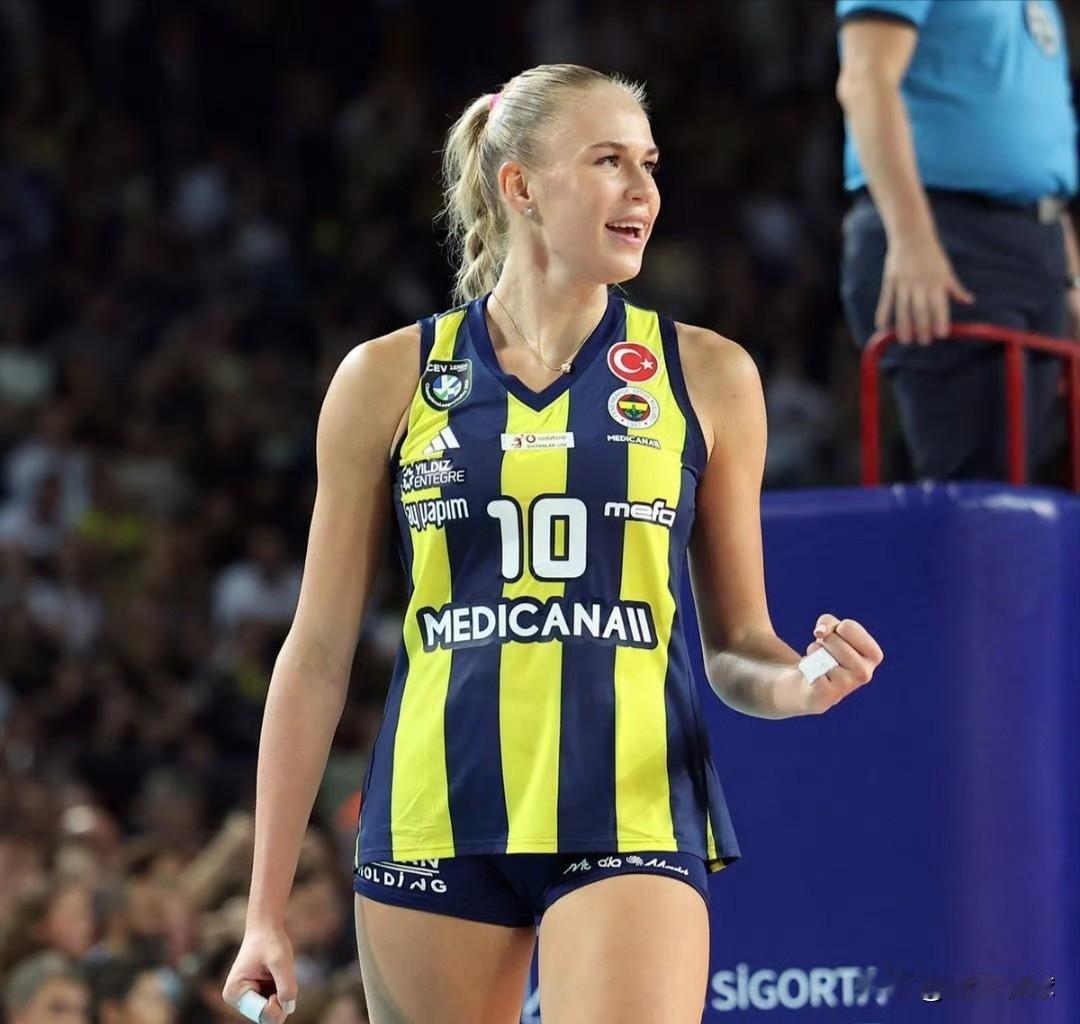 土耳其🇹🇷费内巴切女排俱乐部最终申请失败，已经发布官方公告，  “费内巴切女