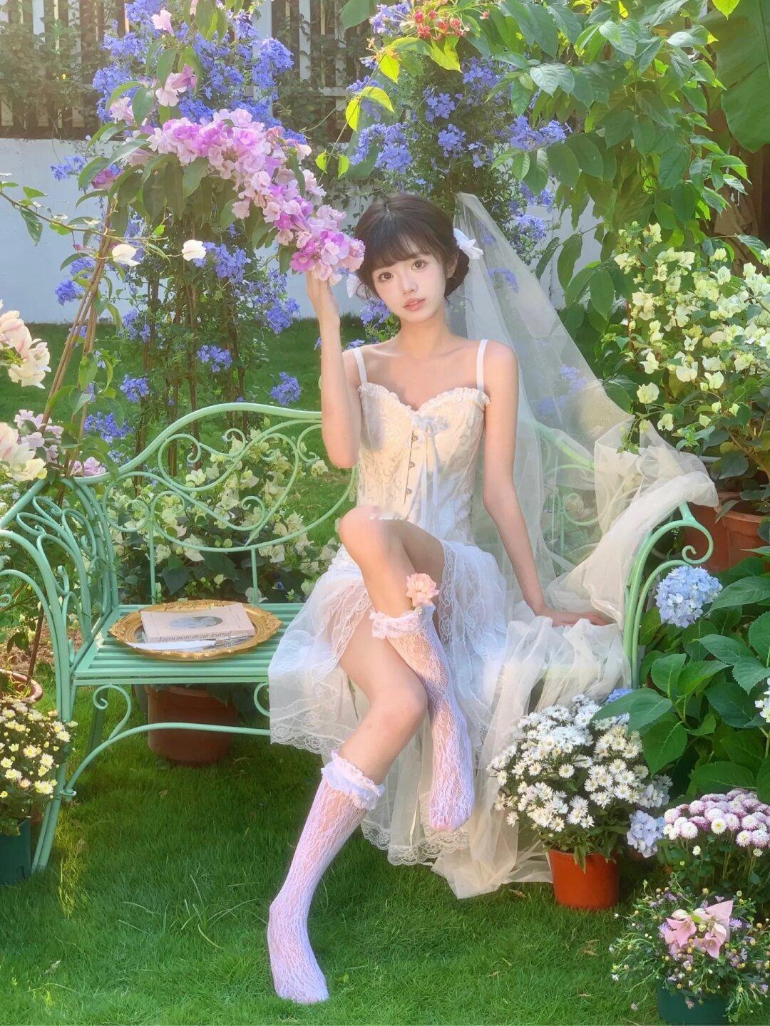 少女心事都藏在后花园里
