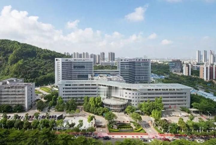 【香港中文大学联手南沙共建大湾区首个国际临床研究中心】7月15日，香港中文大学与
