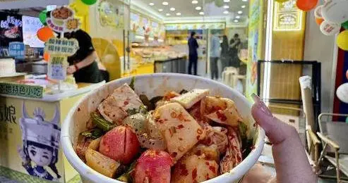 周鹏：从草根摊主到湘西泡菜品类的领军人