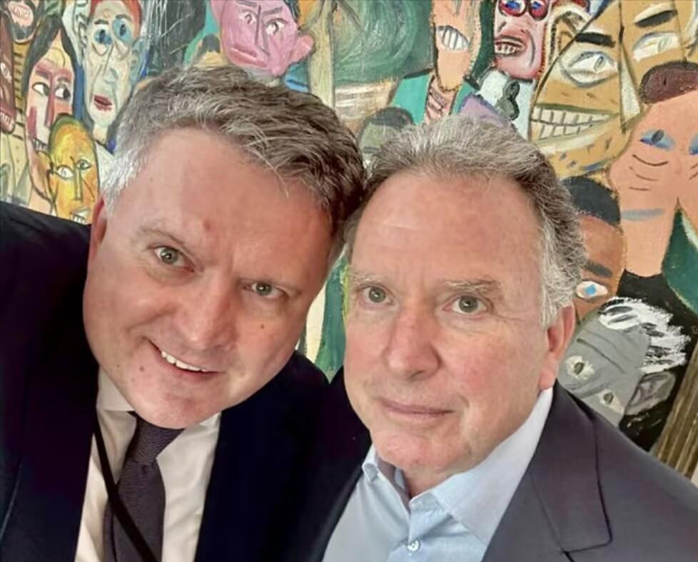 乌克兰外交部第一副部长基斯利察和美国特使维特科夫说：“一棵树的茁壮成长，既需要阳