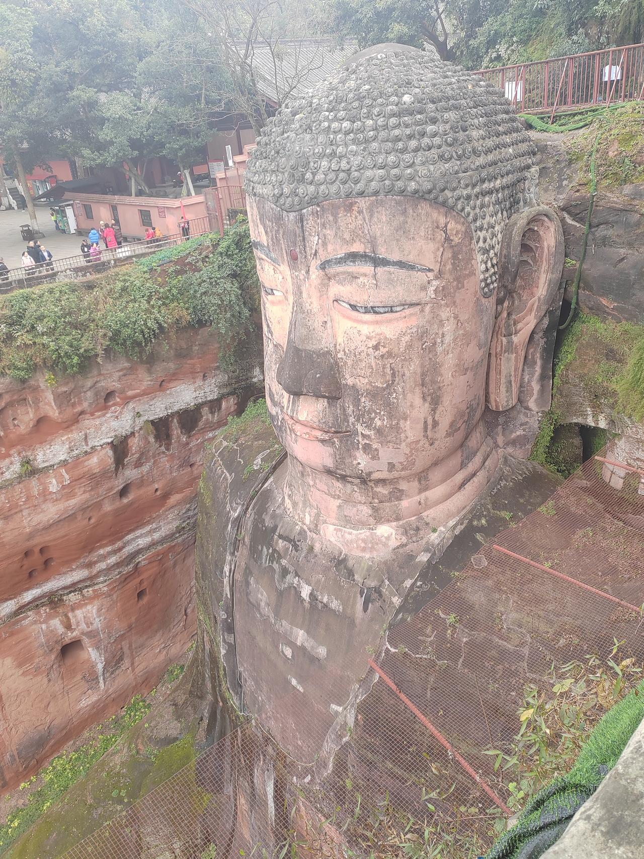 一个人尽皆知的知名景区，可谓是“江山奇观，栈道险要”“乐山乐水，江山如画”之地