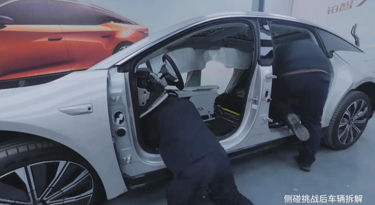 中汽测试电芯全切24小时不起火，丰田铂智7定档3月29日上市
 
近日，备受瞩目