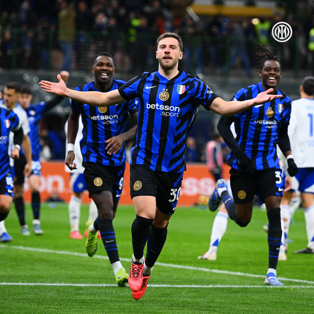 锁定每个瞬间！ ForzaInter   IMInter   国际米兰2比0科莫