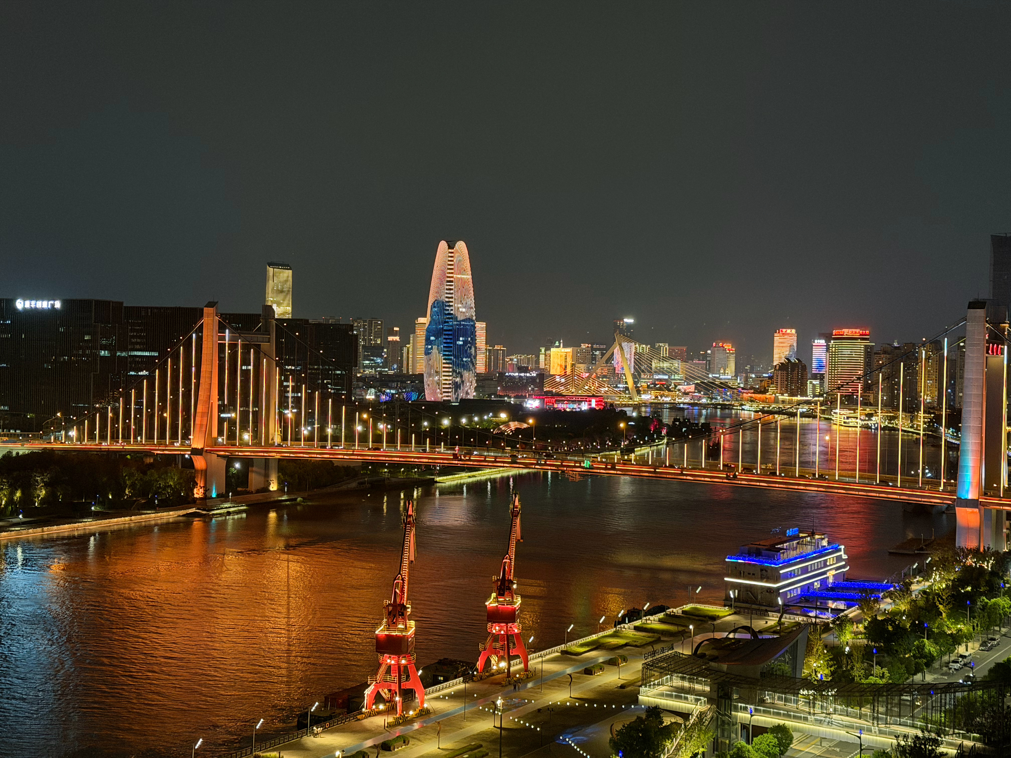 宁波太漂亮了！随便一拍都不用修图，就很漂亮。  ​​​