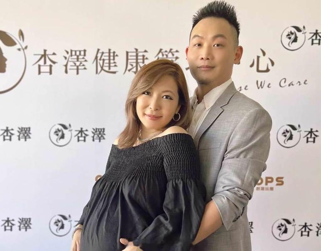 #Makiyo前夫被曝性骚扰##Makiyo回应前夫被曝性骚扰# 据台媒，40岁