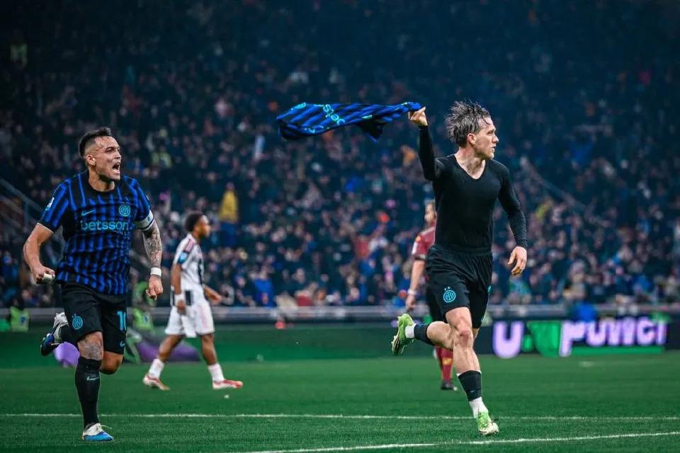 特别喜欢看杰林斯基进球，不进则已，一进就是世界波！粒粒让人拍案叫绝！！比赛克也说