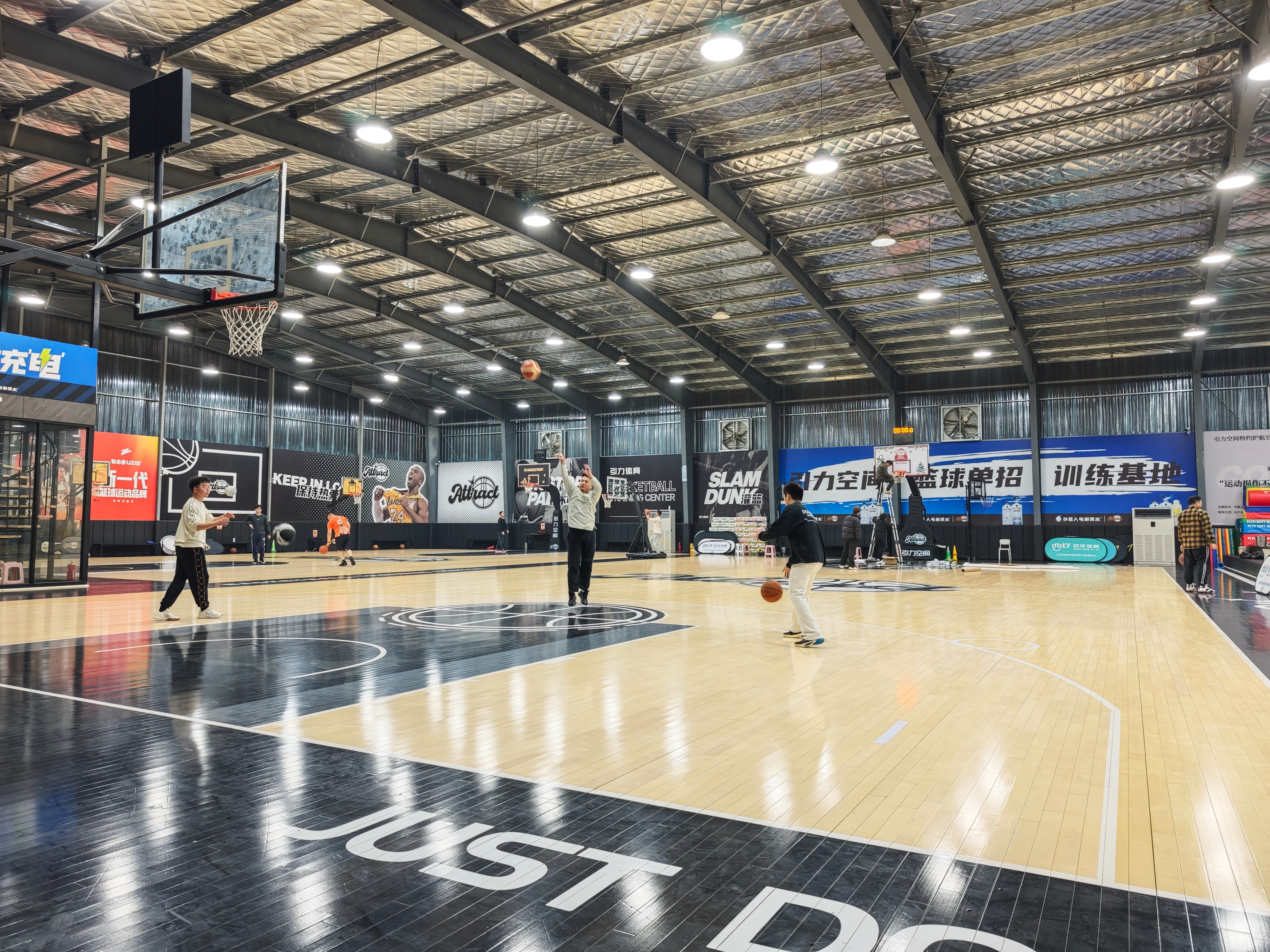 过什么平安夜圣诞节，打篮球不香吗？🏀🔥