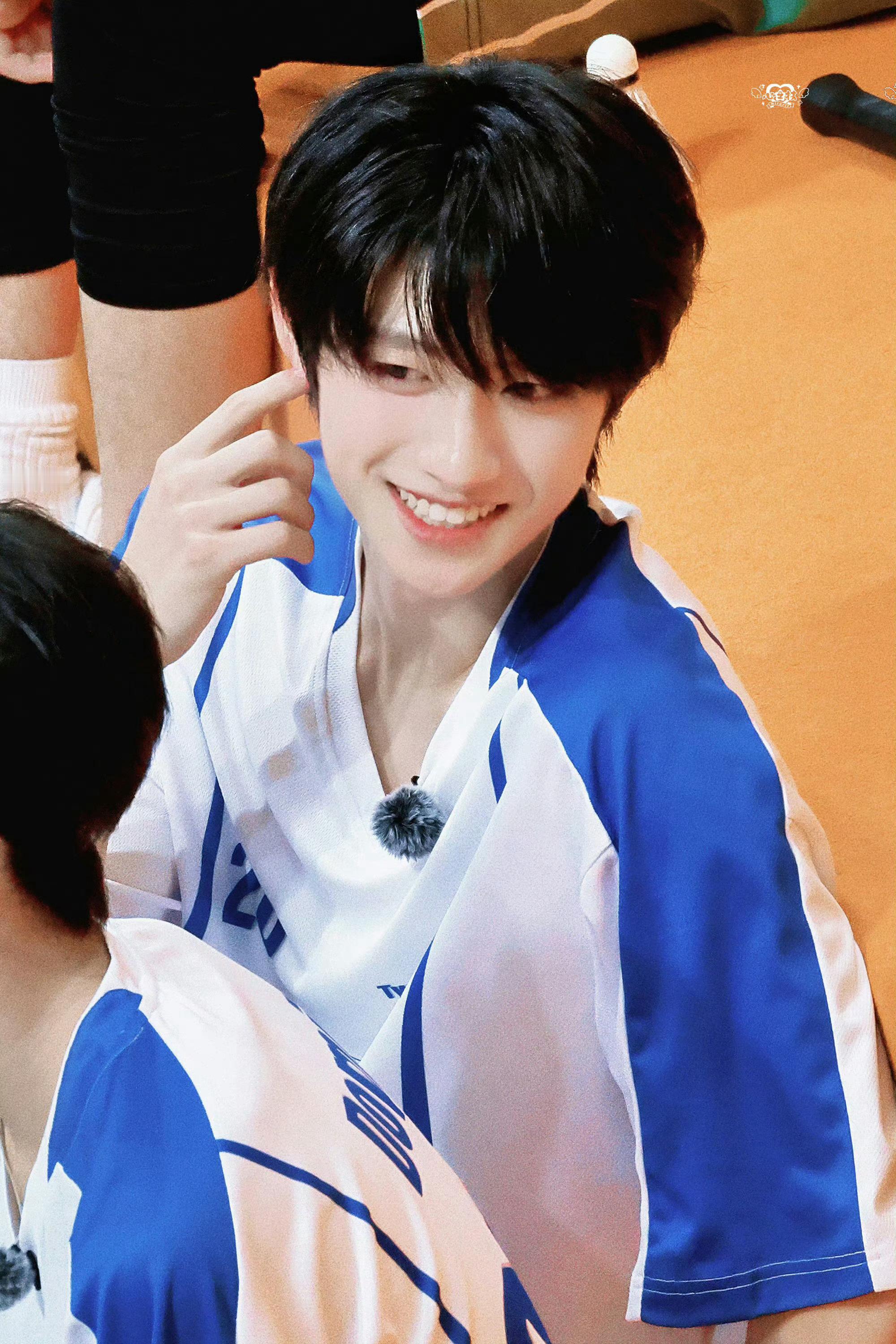 #朱志鑫 少年感# 朱志鑫好伟大的一张脸，太有青春活力了吧！[打call][打c