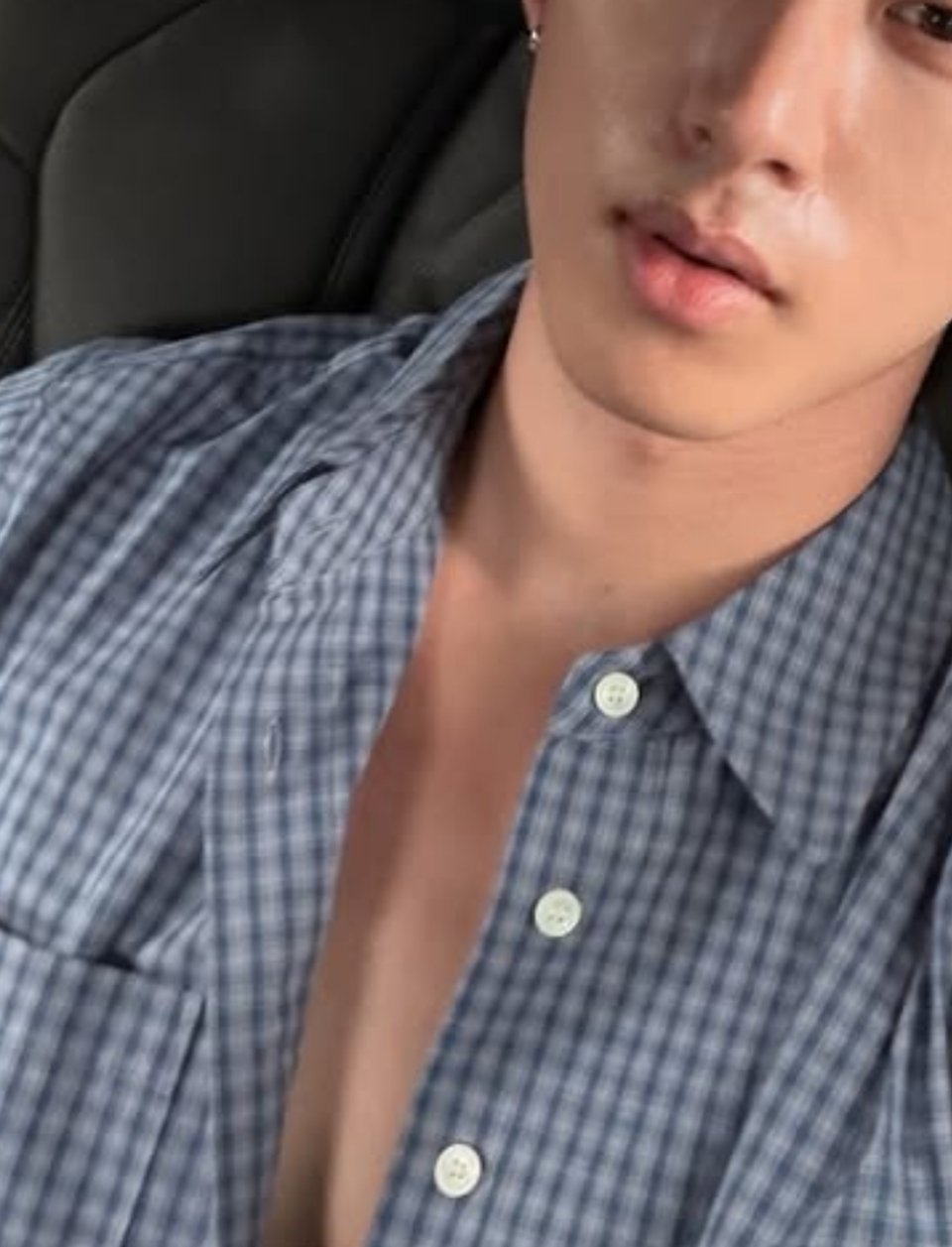 👅 