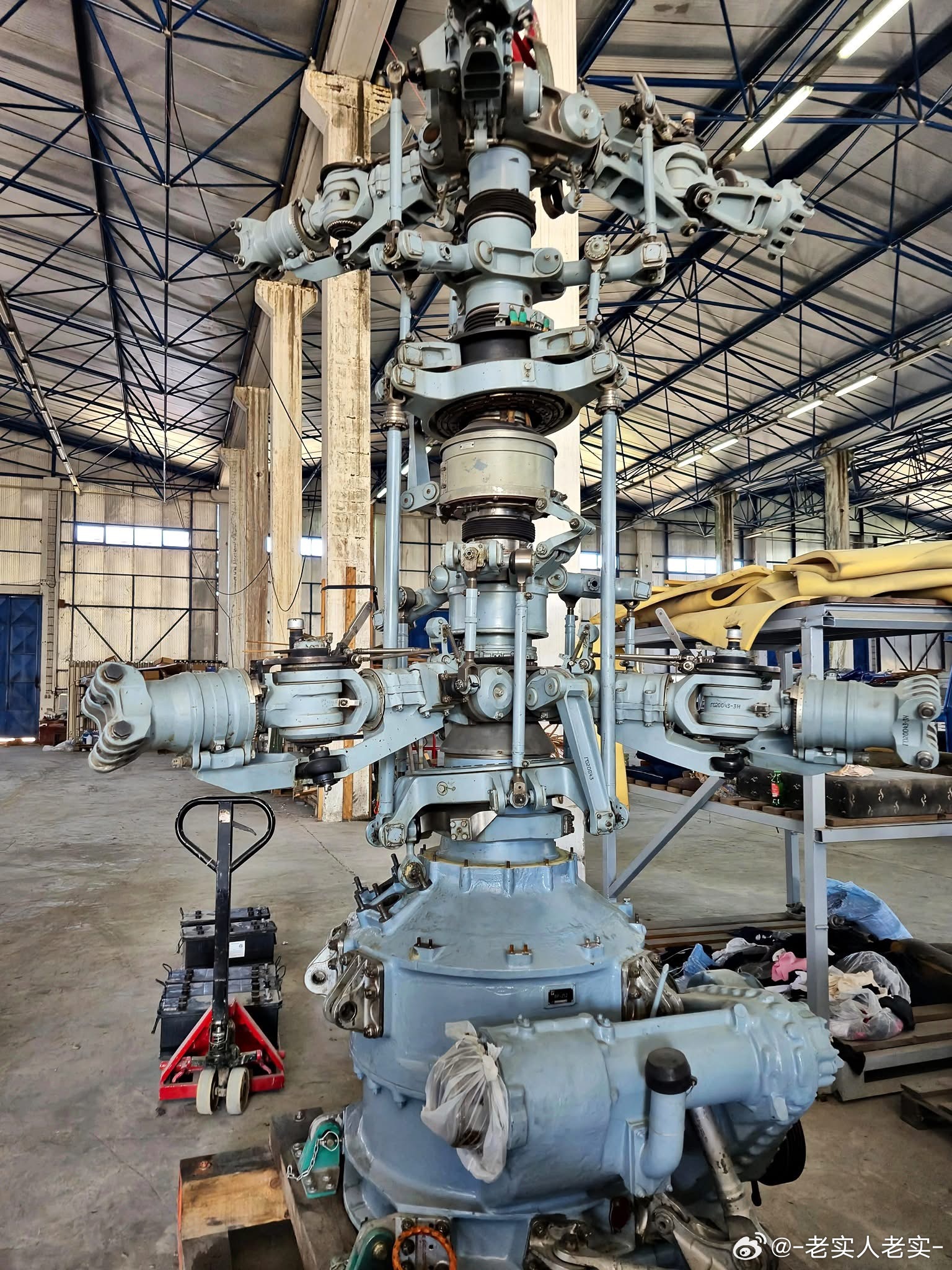 精巧复杂的科技：卡32直升机的共轴反浆旋翼轴总成外军影像兵器影像武器装备