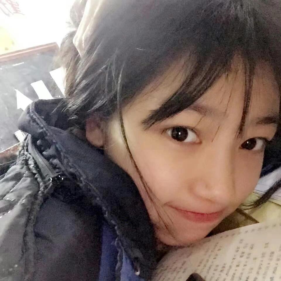 易梦玲初高中旧照 其实她小时候就挺好看的 