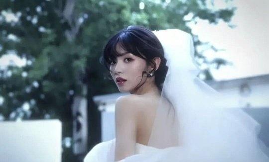 很美哦💗我也要越来越美

据说这是片方为弥补剧情遗憾而给剧粉准备的一份特殊“售