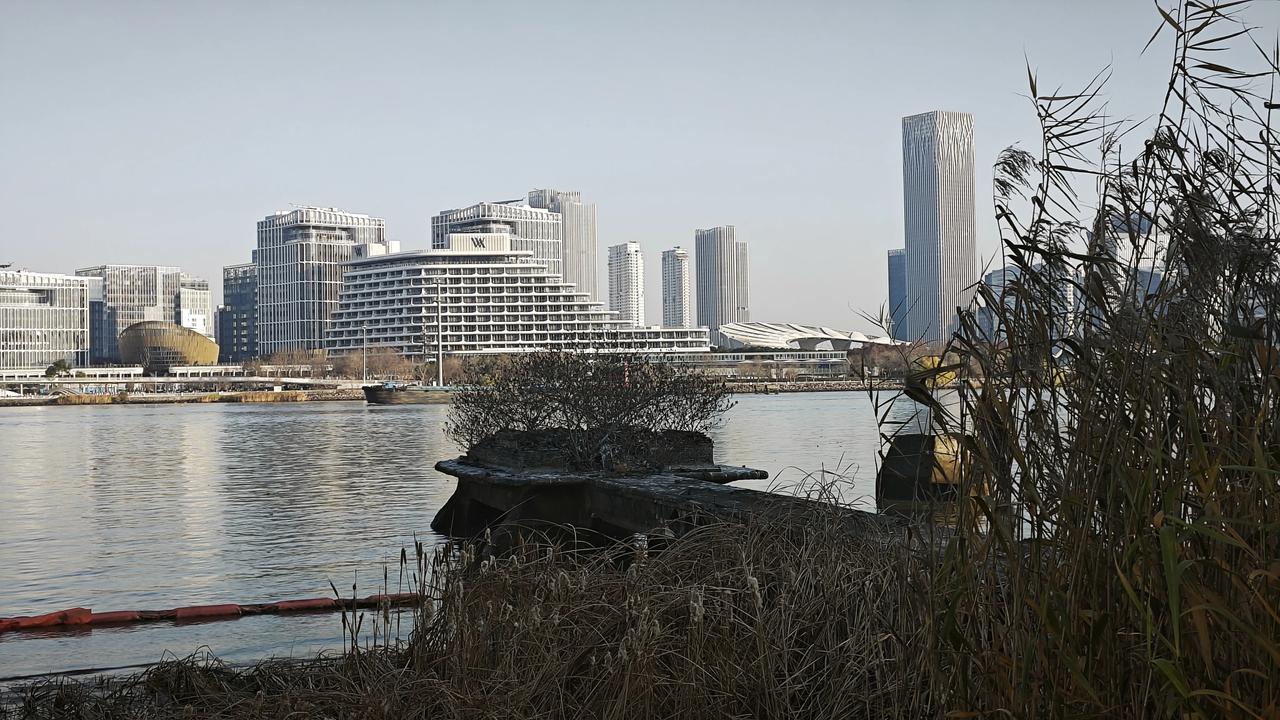 1月15日复盘：——缩量调整不改反弹预期，明日关键看支撑！
 
小李：老林，今天