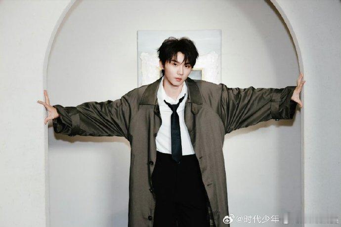 马嘉祺鳄鱼咬手指游戏受害者你好星期六别人玩游戏轻松通关，他步步谨慎还频频中招，倒